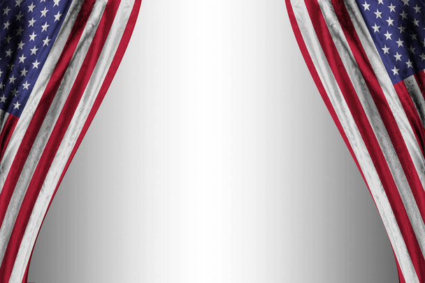 Amerika Birleşik Devletleri bayrakları ve tiyatro etkisi. 3B illüstrasyon - Fotoğraf, Görsel