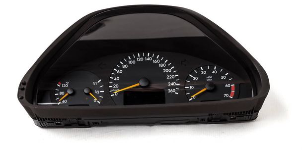 速度計、タコメータなどのツールを備えた白い矢印と車のダッシュボードは、白の隔離された背景に近代的なスタイルで車両の状態を監視する - 写真・画像