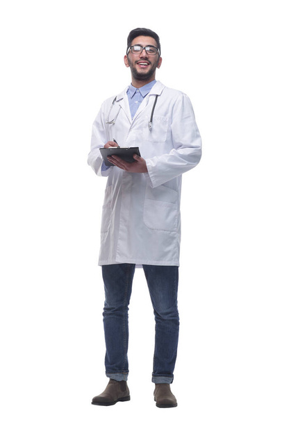 attending physician with clipboard . isolated on a white background. - Foto, Imagen
