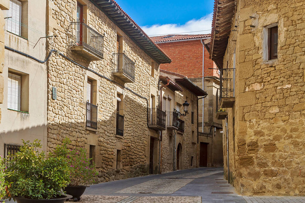Πόλη Elciego στην επαρχία Alava, Ισπανία - Φωτογραφία, εικόνα