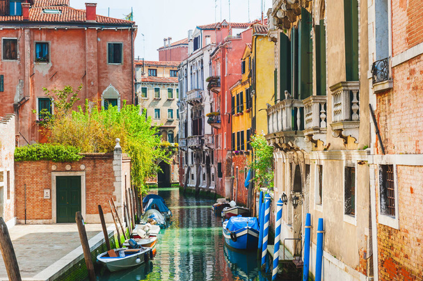 Beautiful canal with old medieval architecture in Venice, Italy. Famous travel destination - Фото, изображение