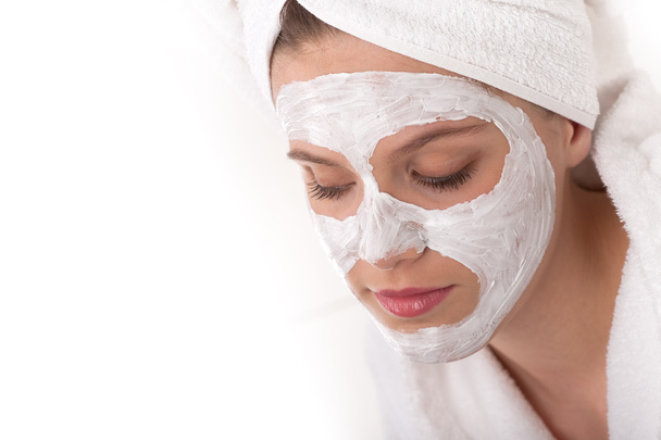 Körperpflege-Serie - schöne Frau mit Gesichtsmaske - Foto, Bild