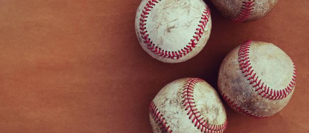 Бейсбольні м'ячі крупним планом
 - Фото, зображення