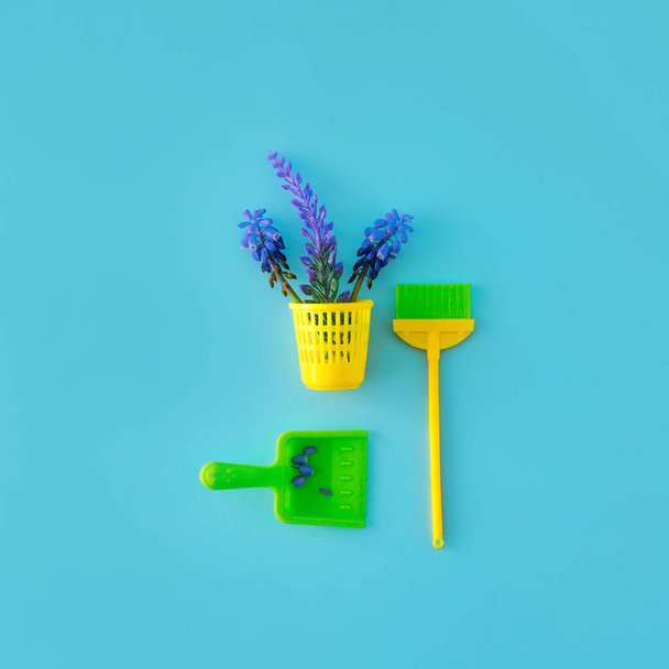Spring flower cleaning tool. Minimal simple idea. - Photo, Image