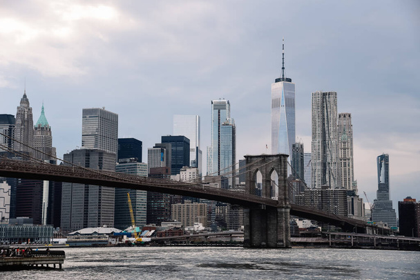 Vista icônica da cidade de Nova York com ponte de Brooklyn - Foto, Imagem