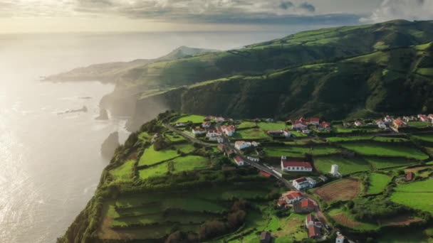 Village of Casa do Gato Tomas located on cliffs of Flores Island in ocean - Footage, Video