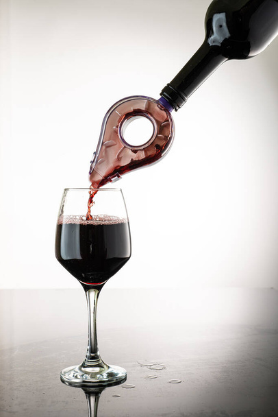 wine aerator to oxygenate the wine - Fotografie, Obrázek