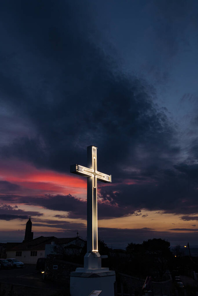 Закат на вершине Мон-Сен-Клара в Сте (Окситания, Франция)) - Фото, изображение