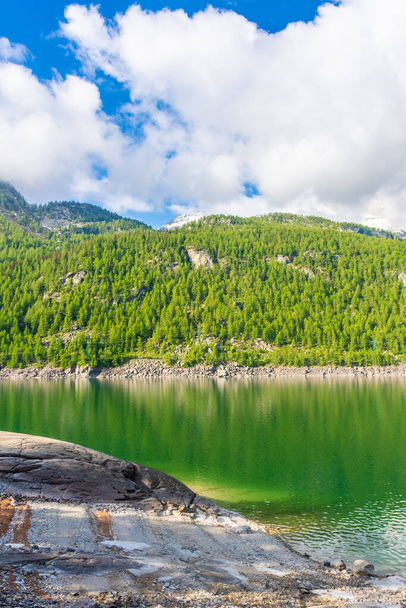 Lago de Ceresole, Parque Nacional Gran Paradiso, Piemonte, Itália - Foto, Imagem