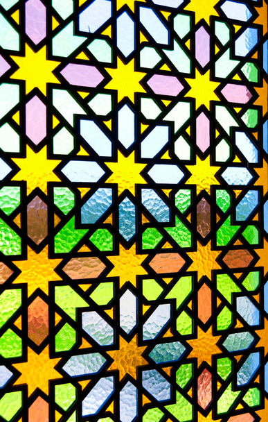Starobylé barevné vitráže s abstraktním arabským geometrickým vzorem - Fotografie, Obrázek