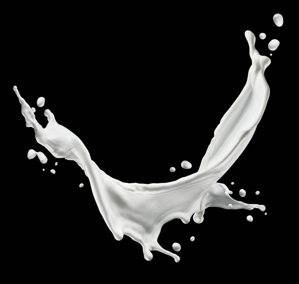 Plusk mleka izolowany na czarnym tle - Zdjęcie, obraz