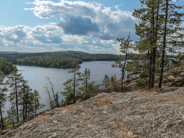 A view to lake Saimaa from Sulkava Pisamalahti Hill Fort. - Foto, afbeelding