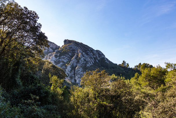 Paisagem do Planalto de la Caume, no Parque Natural Regional Alpilles (França) - Foto, Imagem