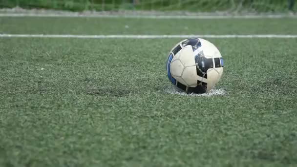 Penaltı atan futbolcu - Futbol sporu - Video, Çekim