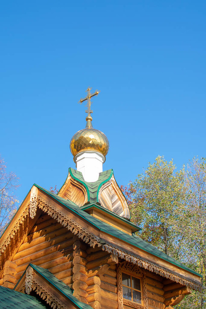 Christian temple. Side view. Dome against the sky - Foto, Bild