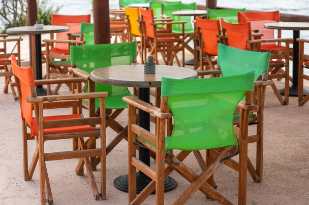 Restaurantes locais à beira-mar. Mesas exteriores. Antiparos Island, Grécia . - Foto, Imagem