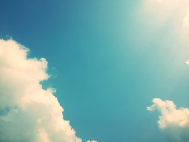 tonificado disparo de cielo azul nublado - Foto, imagen