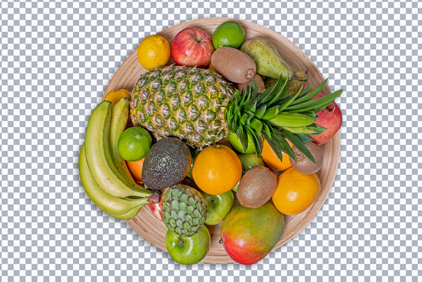 Ciotola di frutta con frutta, immagine isolata ad alta risoluzione con percorso di ritaglio accurato - Foto, immagini