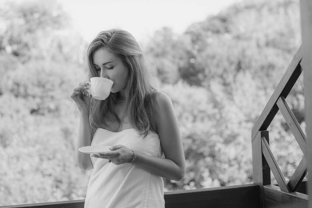 Beautiful morning at home, Girl with a cup of coffee , concept of lifestyle modern people - Foto, Imagem