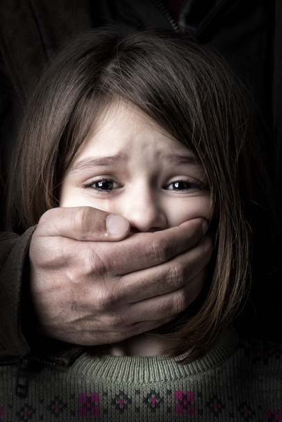 Насилие над детьми
 - Фото, изображение