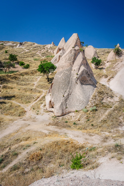 kayaların yanında, Göreme, Kapadokya, Türkiye - Fotoğraf, Görsel