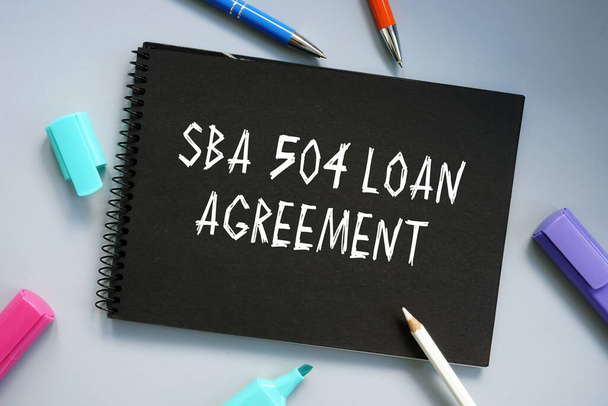Üzleti koncepció jelentése Sba 504 Hitelmegállapodás kifejezéssel a lapon. - Fotó, kép