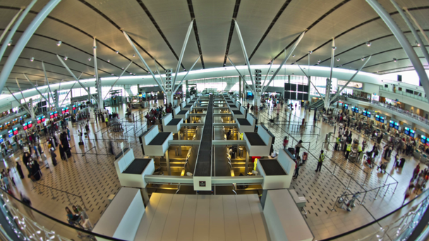luchthaven reizigers time-lapse fisheye - Video