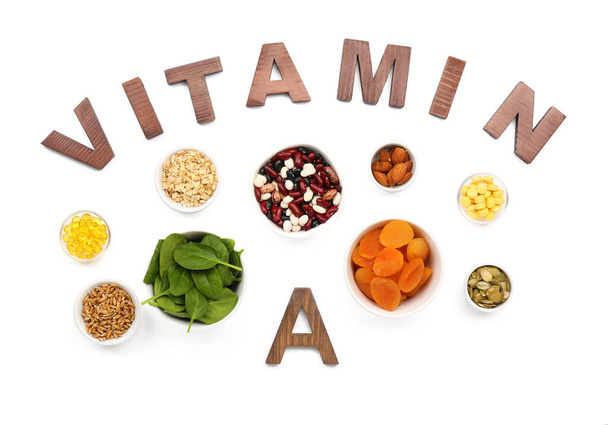 Здорові продукти, багаті вітаміном А на білому тлі
 - Фото, зображення