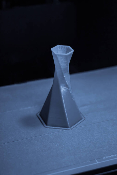 modèle est imprimé sur l'imprimante 3D close-up - Photo, image