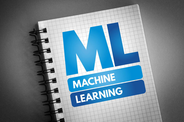 ML - Machine Learning acronym on notepad, education concept background - Foto, immagini