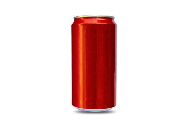 Červené kovové plechovky na pivo, alkohol, džus, energetické nápoje a limonádu, hliníkový kov izolovaný na bílém pozadí s odstřihovací pěšinou. - Fotografie, Obrázek