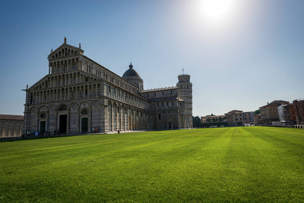 Katedrála (Duomo Santa Maria Assunta) a štíhlá věž Pisa, Piazza dei Miracoli (náměstí zázraků), UNESCO světového dědictví, Toskánsko, Itálie, Evropa. - Fotografie, Obrázek