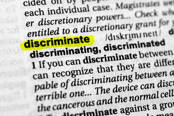 Виділене слово дискримінаційне поняття і значення
. - Фото, зображення