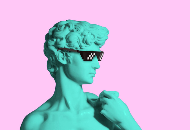 david sculpture pixel sunglasses, tugh life - Photo, image
