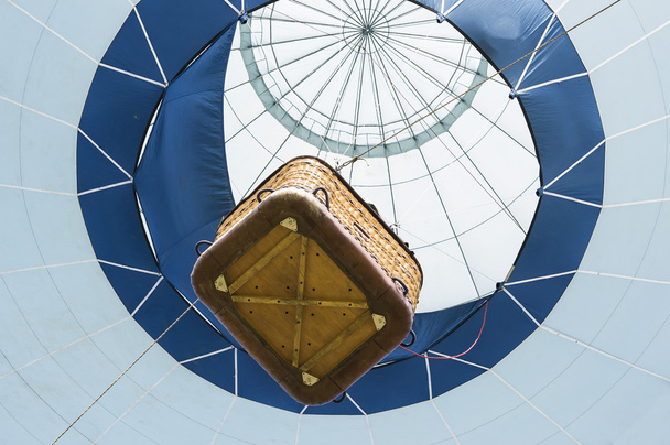 Hot αερόστατο, δείτε από κάτω - Φωτογραφία, εικόνα
