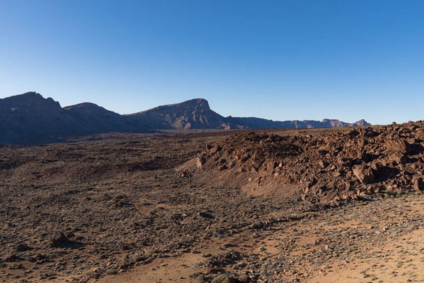 Vistas del campo de lava en la caldera del Parque Nacional del Teide, Tenerife, Islas Canarias, España - Foto, imagen