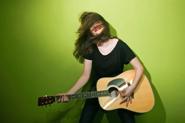 κιθάρα σέξι γυναίκα - Φωτογραφία, εικόνα