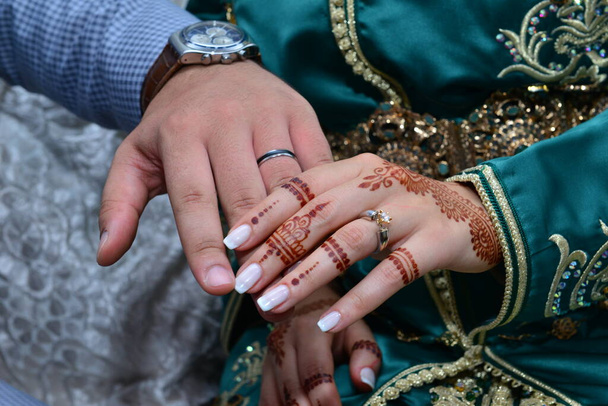 Moroccan svatební pár ruce - Fotografie, Obrázek