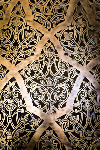 φωτογραφία των παραδοσιακών προϊόντων χαλκού του Μαρόκου, προβολή close-up - Φωτογραφία, εικόνα