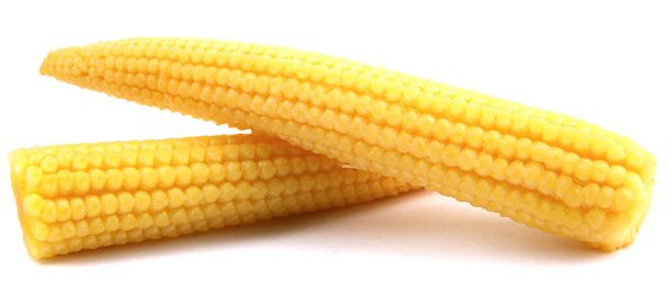 Lahodné baby kukuřice, izolované na bílém pozadí - Fotografie, Obrázek