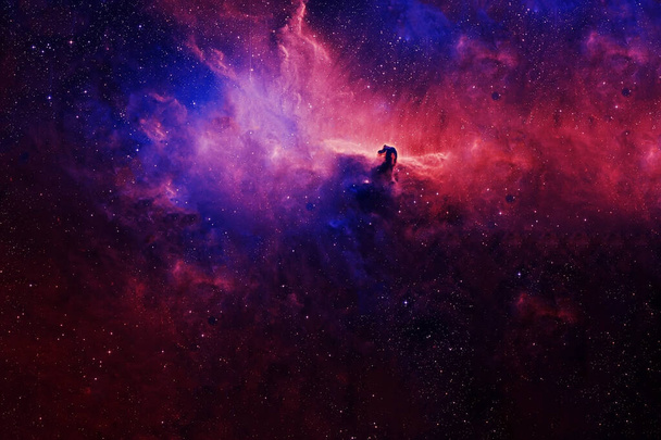 Galaxie von ungewöhnlicher Form. Elemente dieses Bildes wurden von der NASA zur Verfügung gestellt. Hochwertiges Foto - Foto, Bild