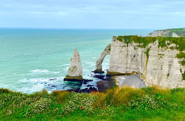 The white chalk cliffs of Etretat in France - Photo, Image