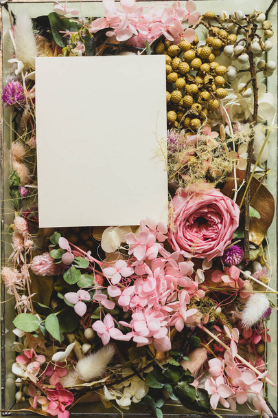 background with pink flowers and a card - Fotoğraf, Görsel