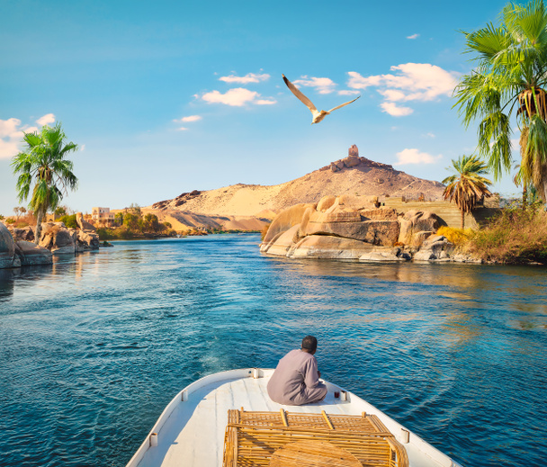 Jazda łodzią po Nilu w Aswanie, Egipt - Zdjęcie, obraz