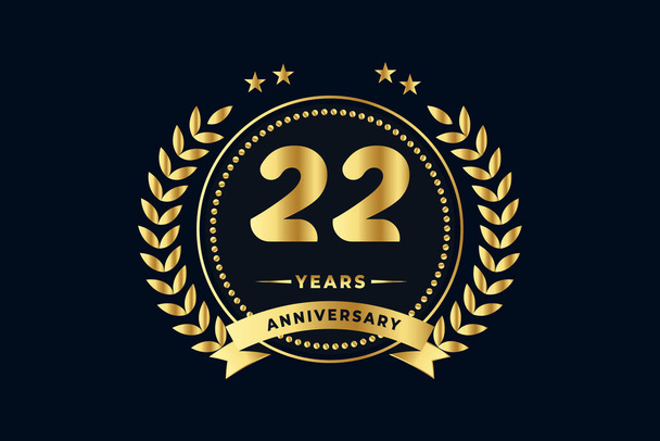 logotipo aniversário de ouro 22, com anel brilhante e fita dourada, coroa de louro isolado no fundo azul marinho - Vetor, Imagem