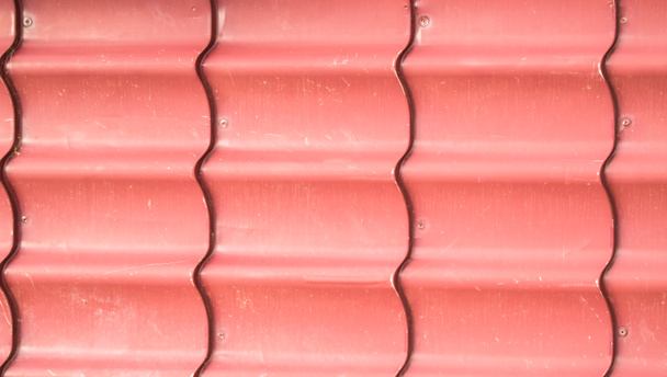 Folha de metal ondulado ondulado, pintado em rosa, tapume para paredes e telhados, fundo, textura. - Foto, Imagem