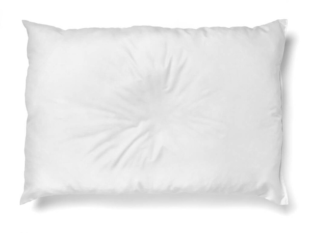 primer plano de una almohada blanca sobre fondo blanco - Foto, Imagen