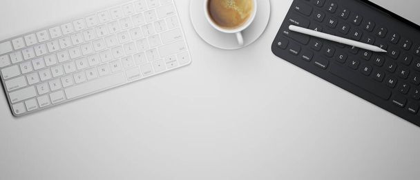 Renderização 3D, dispositivos de computador na mesa branca com xícara de café e espaço de cópia, ilustração 3D - Foto, Imagem