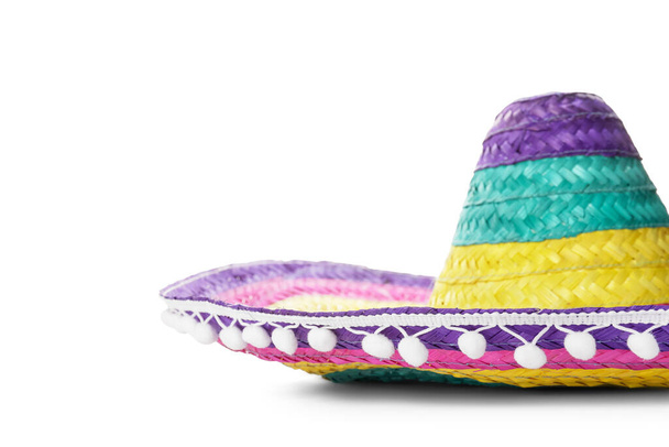 Sombrero mexicano sobre fondo blanco
 - Foto, Imagen