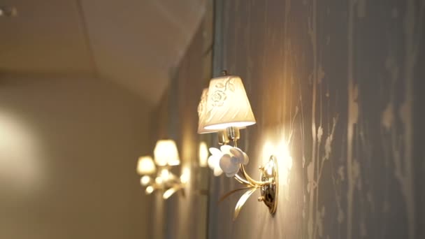 bela lâmpada de parede no hotel
 - Filmagem, Vídeo